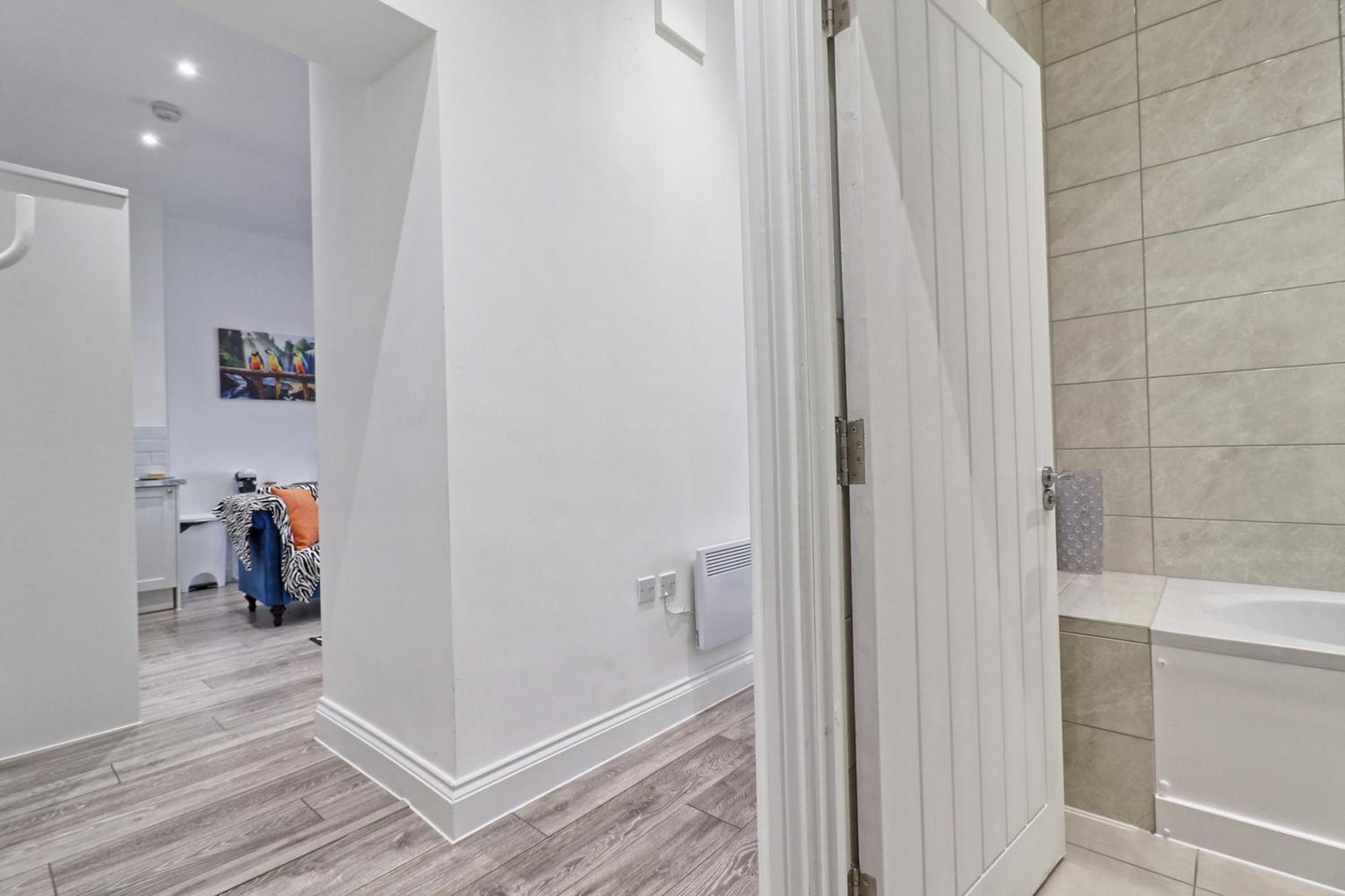 Chelmsford City Central Ground Floor Apartment Next To Town Centre ภายนอก รูปภาพ